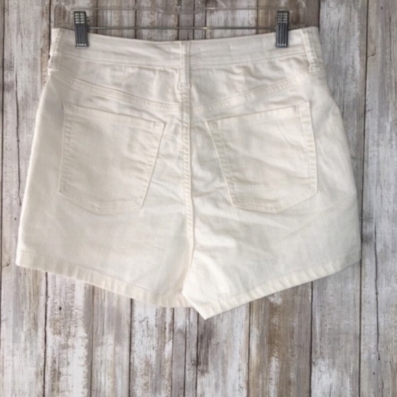 Wild Fable White Highest Rise Shorts - Picture 3 of 5